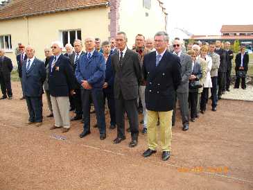 Nous remercions le G&eacute;n&eacute;ral QUESNE, qui nous a honor&eacute;s de sa pr&eacute;sence.