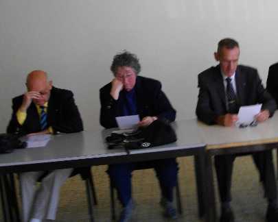 des membres qui semblent perdus